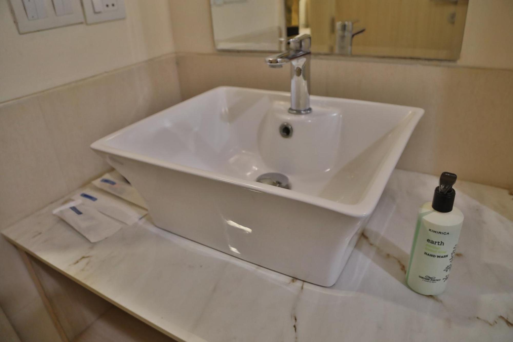 Sarovar Portico Naraina, Hotel Neu-Delhi Exterior foto